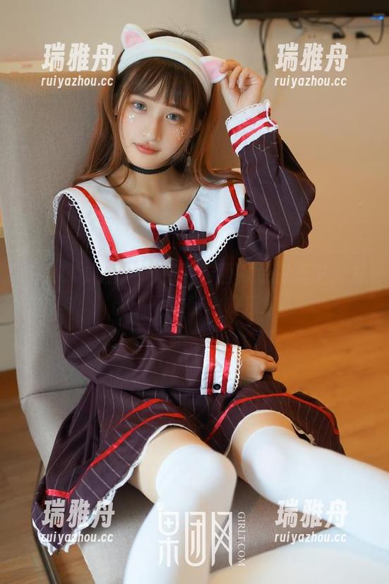 GIRLT果团网-裴希西 GIRLT果团网 - 在裴希西裸足资源中,发现了不穿鞋的快乐!