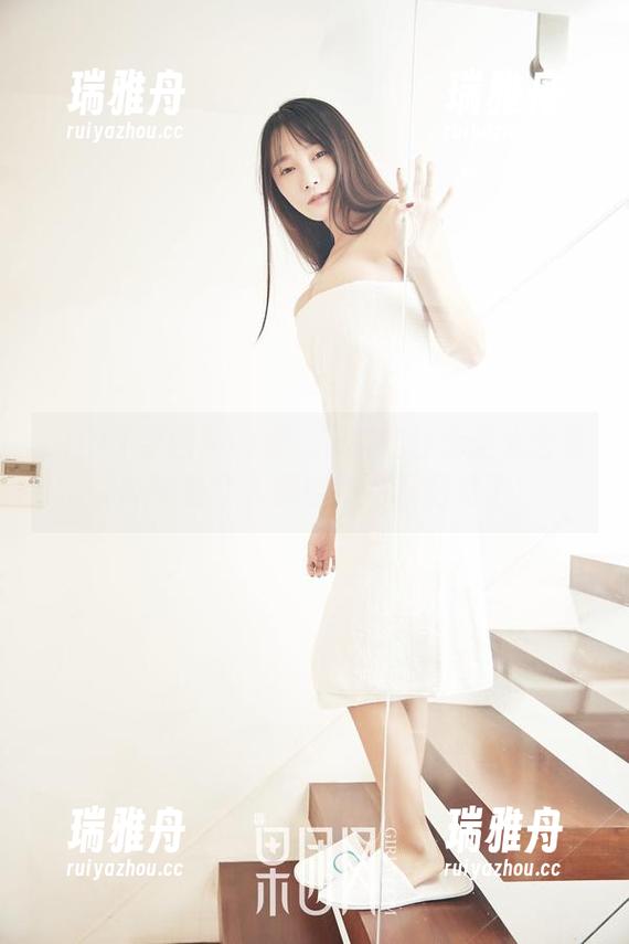 GIRLT果团网 - 龚玥菲裤里丝无圣光合集，感觉整个人都被美丽打包走了！