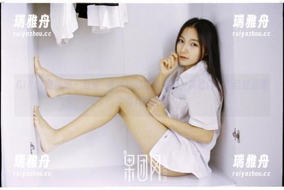 GIRLT果团网 - 看龚玥菲妹妹的高清照片，真是让人不自觉想要多看几眼啊！