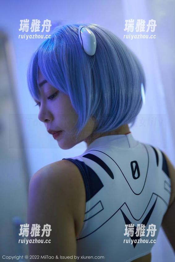 MiiTao蜜桃社 - 精选美图：小魔女lily的皮衣，酷到窒息！