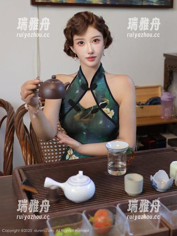 Xiuren秀人网 - 图片里的唐宁宁：姐姐总能拨动我的心弦