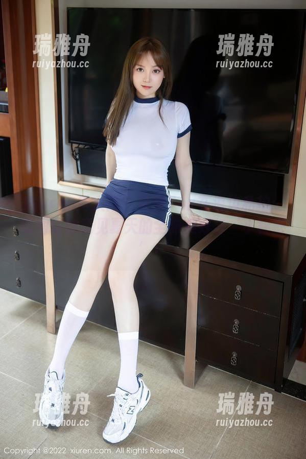 Xiuren秀人网-奈奈Fox Xiuren秀人网 - 奈奈Fox在海边私拍:原图让你看见夏天的全部美好与‘小秘密’!
