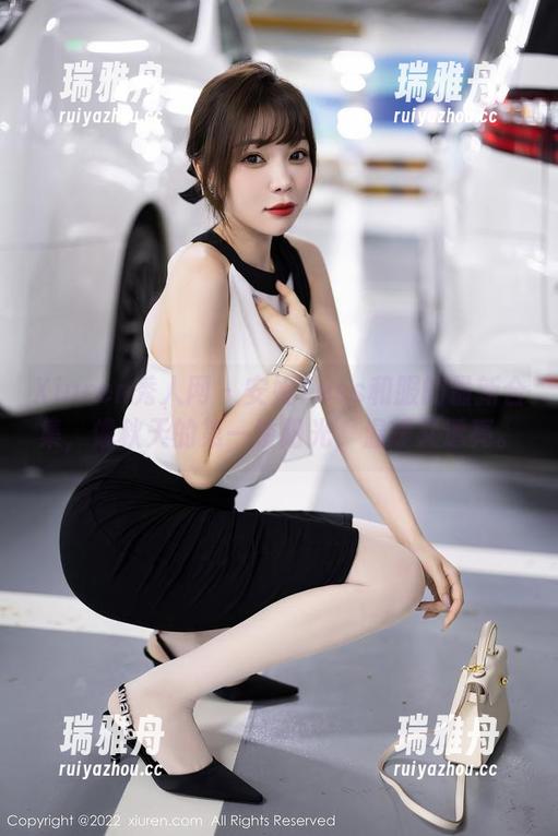 Xiuren秀人网-安妮Tess Xiuren秀人网 - 安妮Tess和服的最新合集,像秋天的第一缕阳光,温暖又透亮。