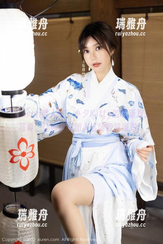 Xiuren秀人网-小夕Kitty Xiuren秀人网 - 小夕Kitty的最新双人写真,让你也想加入这场视觉派对!