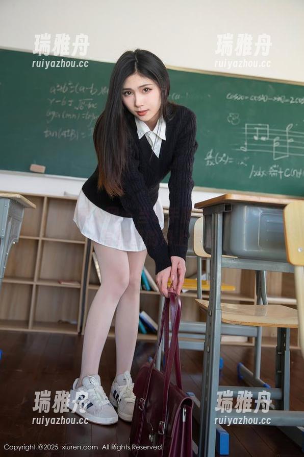 Xiuren秀人网-欧阳若依 Xiuren秀人网 - 当水手服遇上欧阳若依:写真里的海上梦游