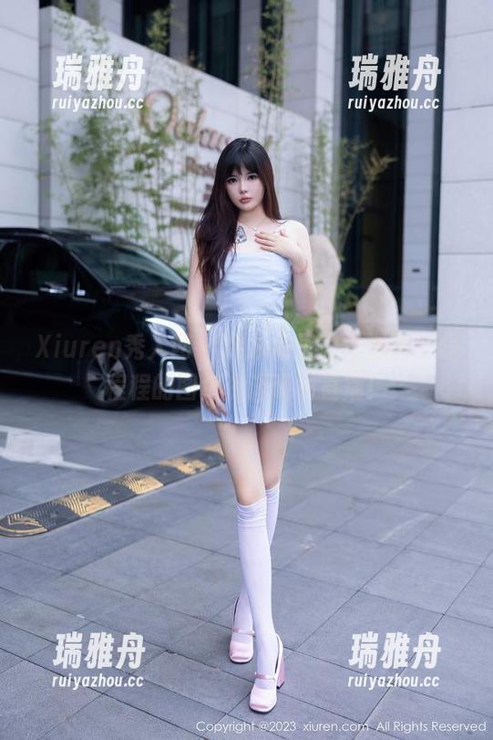 Xiuren秀人网-程程程 Xiuren秀人网 - 游泳池里的奇遇记,程程程的图包资源现场直播!