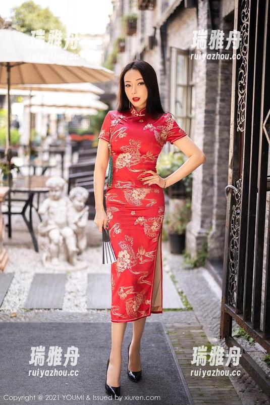 YouMi尤蜜荟-黄乐然 YouMi尤蜜荟 - 女王降临,黄乐然的私拍作品让人无法抗拒!