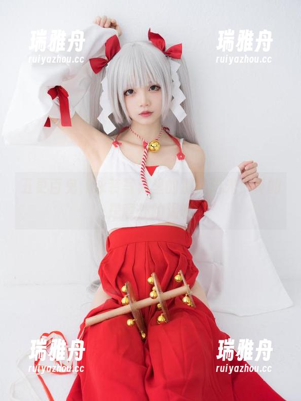 五更百鬼，泳装写真里的那抹阳光，真的是意外的温暖