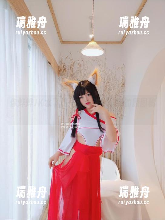 你烨烨JK水下私拍：水涟漪里藏的原图秘密。