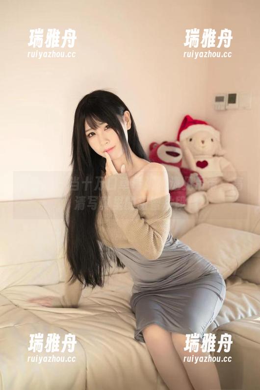 十万口草莓粥粥 微密圈 - 当十万口草莓粥粥遇见吊带:高清写真里的甜蜜片段