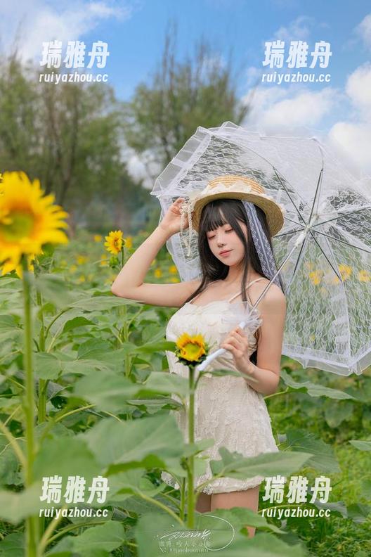 咬一口兔娘 咬一口兔娘夹心饼干视觉作品:定制的不只有口味,还有无限的可能!