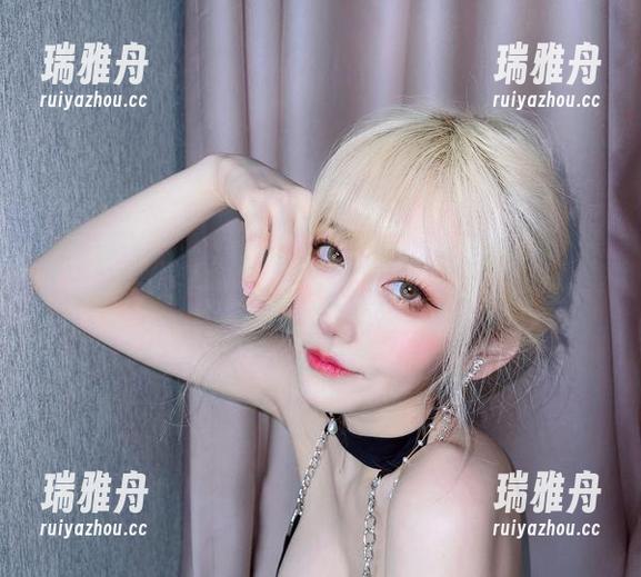 啾小妍Deer 福利来了!啾小妍Deer金发芭比系列图片,你绝对不想错过