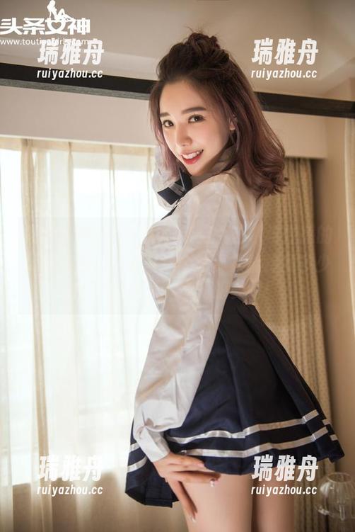 头条女神 - JennyR镂空，艺术与性感的无缝结合！来看看这个写真集能撩到多少人，分享一下你的感受吧！