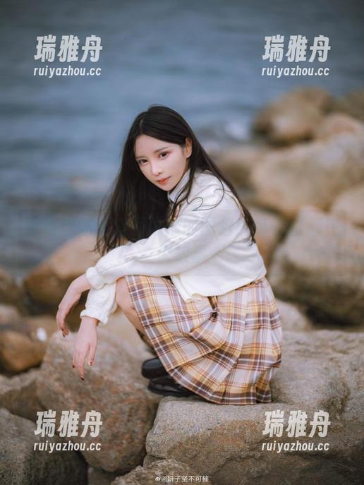 学姐与妍子坚不可摧的图包：每一张都在说故事
