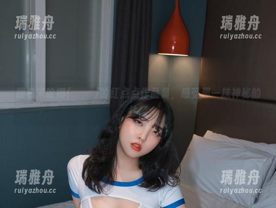 跟着宋哈娜(송하나)的红点点作品集，感受那一抹神秘的性感
