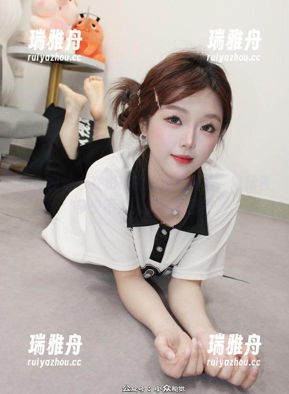 小众视觉 - 在彤彤的豹纹写真里，隐藏着多少不为人知的秘密？