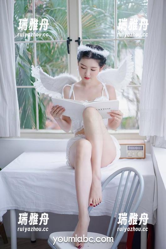 尤蜜荟 - 小热巴的吊带游戏：高清套图，快来一起沐浴在光影之中！