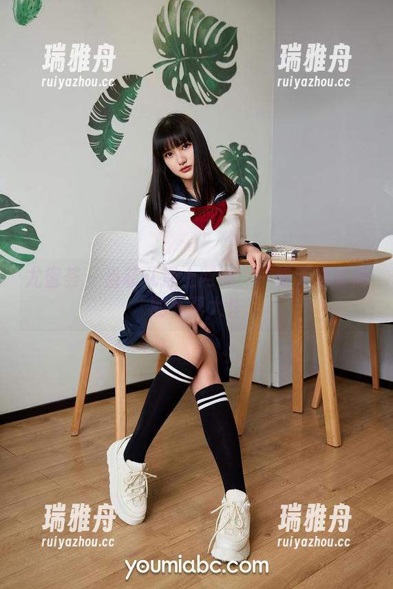 尤蜜荟-菲儿 尤蜜荟 - 当菲儿遇上网袜:一部无法抗拒的写真大作