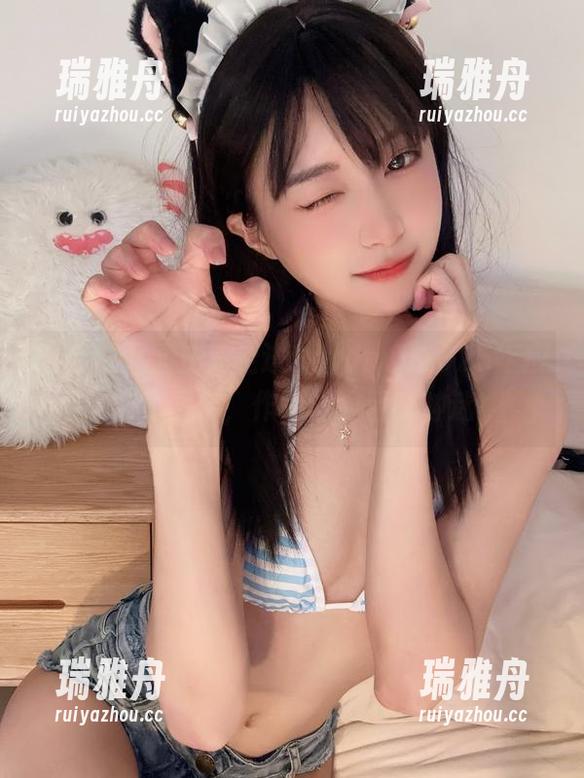 跟着布丁大法，走进Perohub2025年应援团的图库，作品让人目眩神迷！
