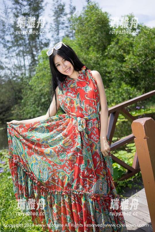 推女神 - 注意！程彤颜的小清新写真在线上，心情愉悦等级提升！