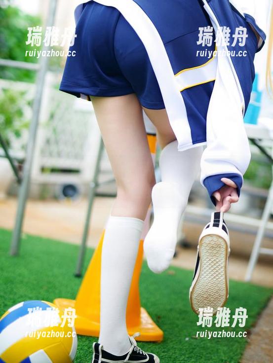 晓美妈 晓美妈最新礼服,穿着它出门我敢发誓所有人都会侧目!