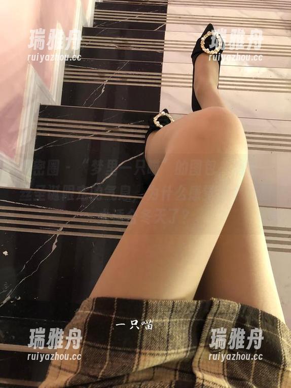梦里一只喵 微密圈 - “梦里一只喵”的图包,捎来一丝圣诞限定的气息,为什么感觉这个资源太适合冬天了?