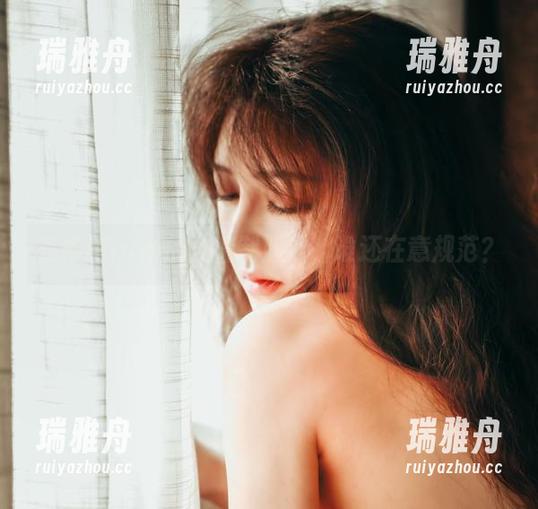 在樱晚gigi的全套制服下，谁还在意规范？