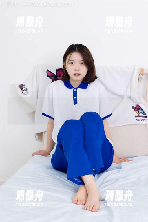 物恋传媒 - 高清婷婷短裙合集：散步在梦境的边缘