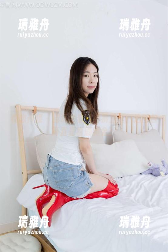 物恋传媒-猫耳 物恋传媒 - 猫耳全套演绎裤里丝:这图包简直是喜剧黄金!