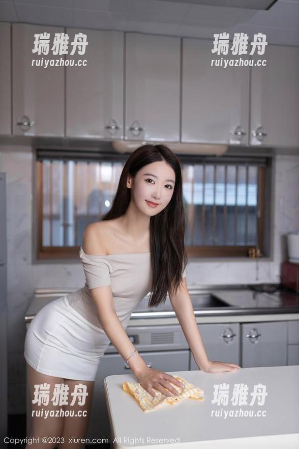 秀人网-baby嘉茵 秀人网 - 免费感受baby嘉茵的瑜伽韵味,轻轻解锁身体的秘密。