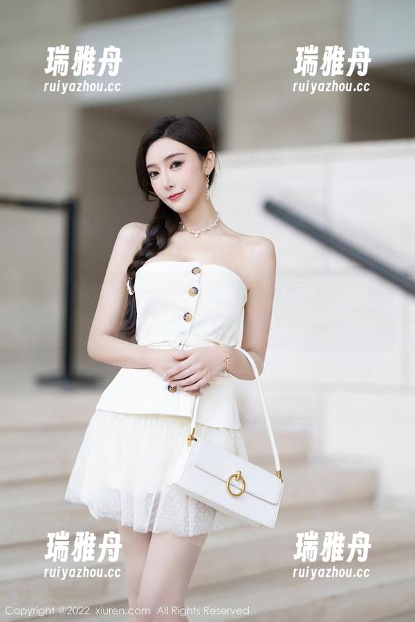 秀人网-婠婠么 秀人网 - 婠婠么:双马尾的图库之旅,背影里全是温暖