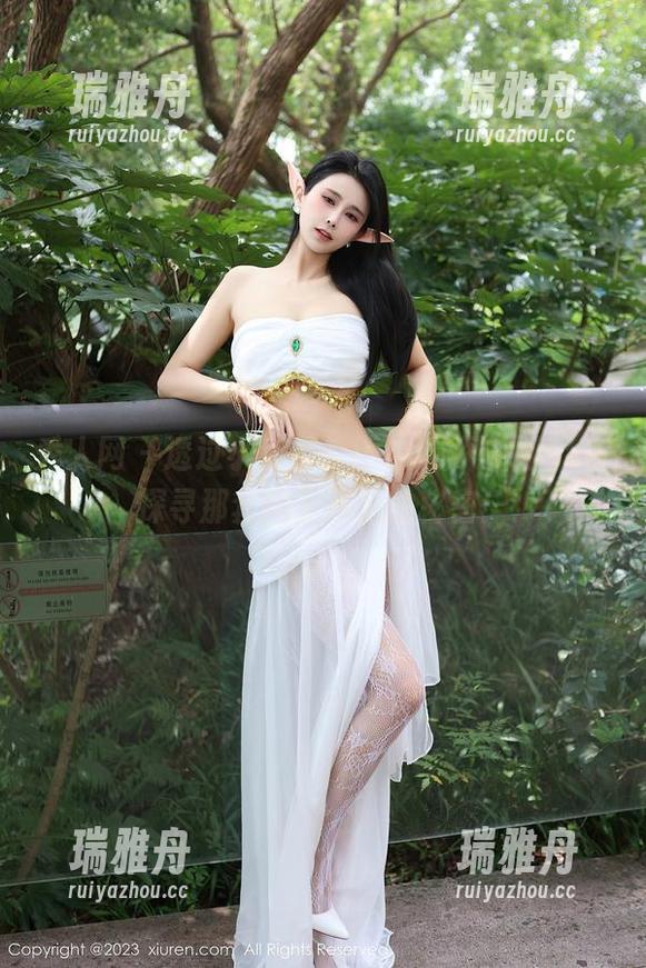 秀人网-小泡芙winna 秀人网 - 透过小泡芙winna的死库水,去探寻那套图下载后的秘密!