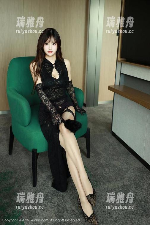 秀人网 - 李丽莎的双马尾：每根发丝都在高清写真里跳舞！