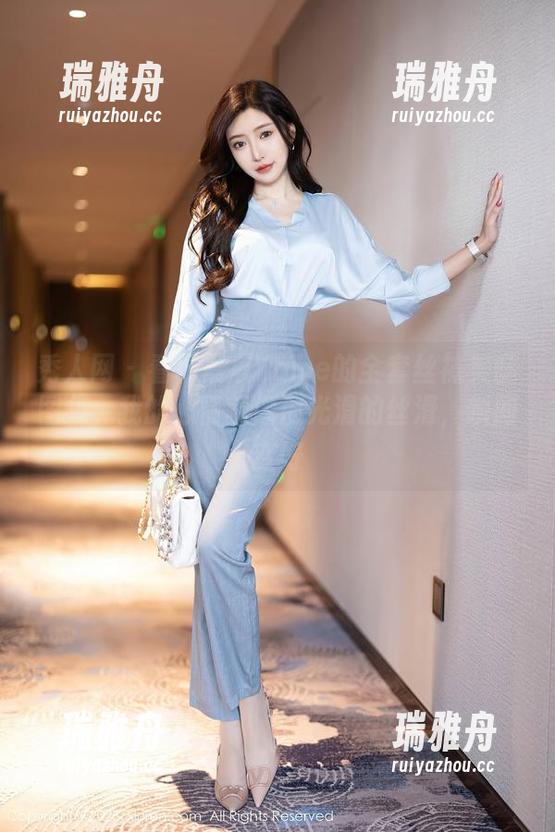 秀人网-杨晨晨Yome 秀人网 - 看杨晨晨Yome的全套丝袜美腿图集,我的心情就像那光滑的丝滑,瞬间变好