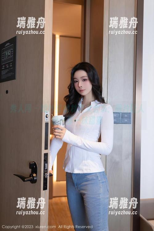 秀人网 - 婚纱里的林文文合集：图片让人想起那一抹甜蜜