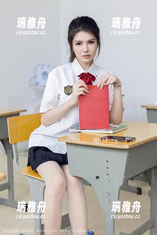 秀人网 - 你见过浅浅Danny的婚纱和无圣光的奇妙碰撞吗？图包里的秘密太让人心动了！