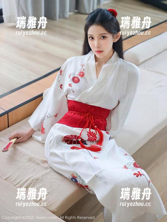 秀人网-糯美子MINIbabe 秀人网 - 糯美子MINIbabe的女孩壁纸原图,让你分分钟沉浸在不同维度