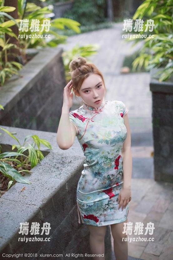 秀人网-金幼汐Vivian 秀人网 - 金幼汐Vivian的内衣美图,掩藏不住的优雅