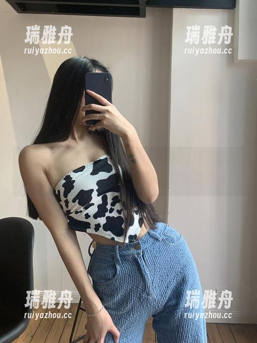 粉色的猪陈佩奇 微密圈 - 高清图集曝光:粉色的猪陈佩奇双马尾,连我都羡慕的女孩