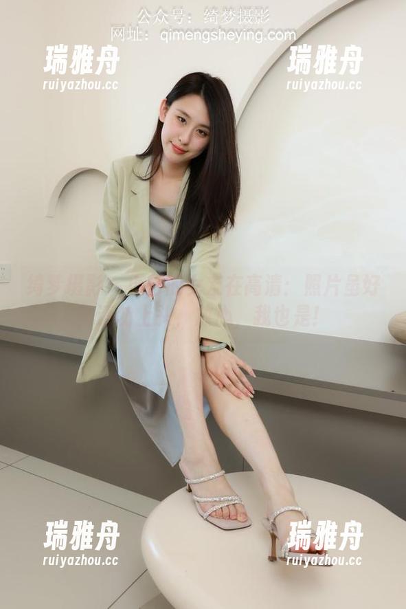 绮梦摄影 - 小艺的女友在高清：照片虽好，请勿上头，放心，我也是！