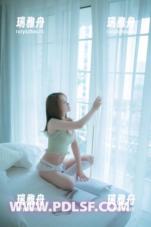轰趴猫-梦心玥 轰趴猫 - 想要红裙诱惑吗?梦心玥的免费写真等你来欣赏!
