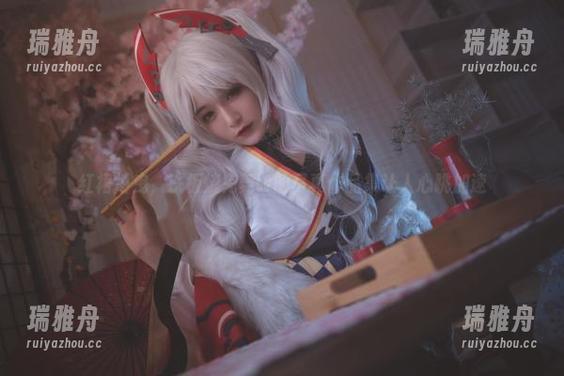铁板烧鬼舞w 红裙摇曳,铁板烧鬼舞w的写真作品集让人心跳加速