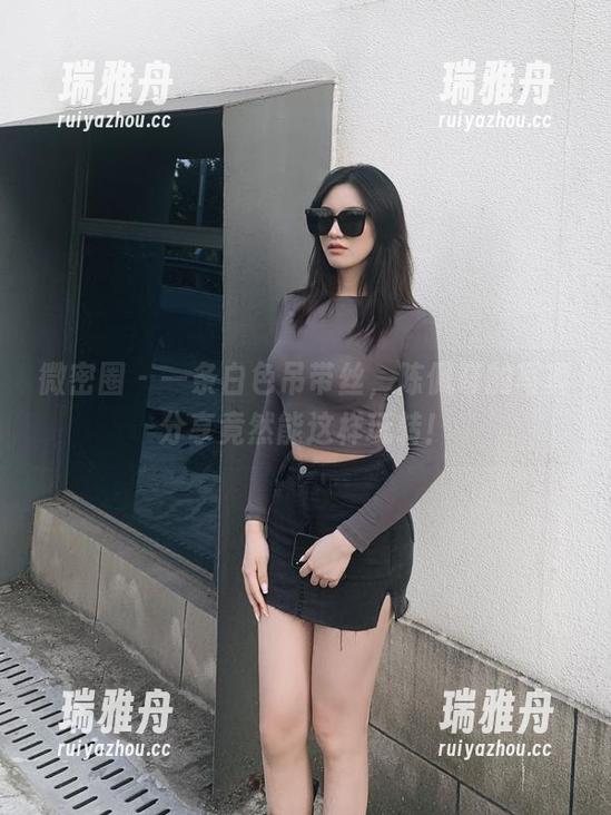 陈佩奇 微密圈 - 一条白色吊带丝,陈佩奇的写真分享竟然能这样玩转!