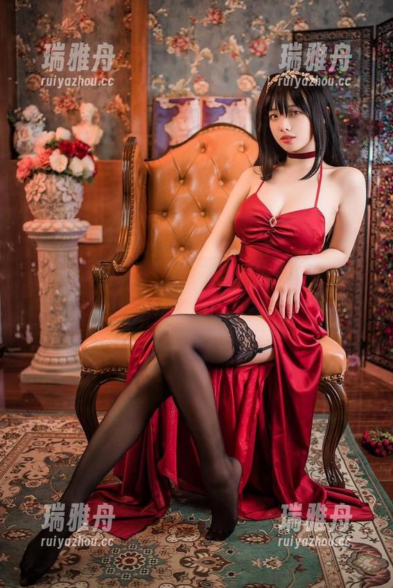 沐浴在欢乐里：雯妹不讲道理浴缸在线图集，别错过！