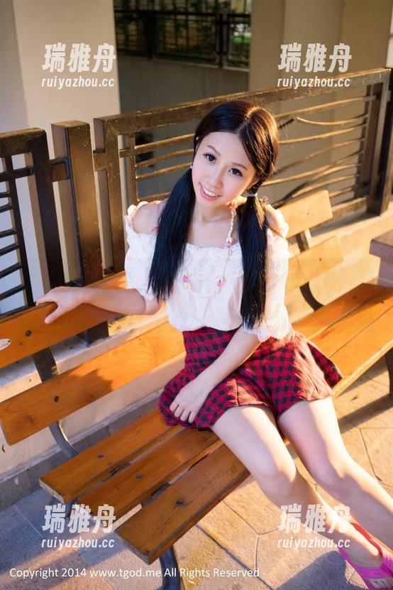 青豆客-妮小妖 青豆客 - 妮小妖带来的高清长腿分享,谁能拒绝?