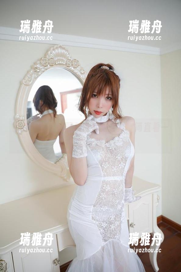 鹿野希 更新一下!鹿野希白礼服合集,简直看一次爱一次!