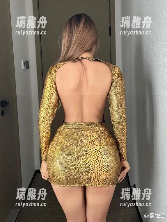 微密圈 - 黑饱宝的女友写真，没想到她的魅力能让我这么心痒！